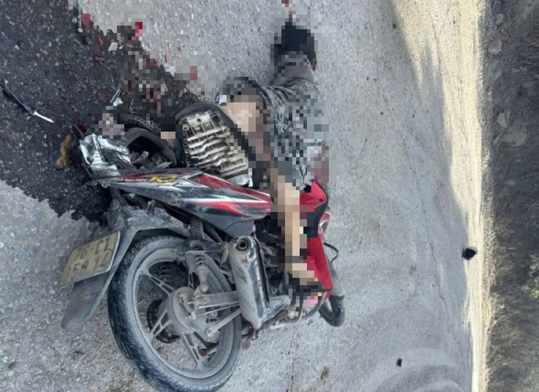 Gây tai nạn chết người, tài xế xe tải chạy vào mỏ đá lẩn trốn- Ảnh 1. Gây tai nạn chết người, tài xế xe tải chạy vào mỏ đá lẩn trốn- Ảnh 1.