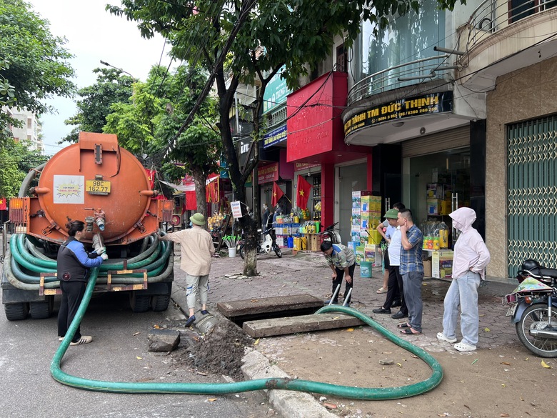 Bắc Ninh: Nạo vét cống thoát nước, xử lý dứt điểm ngập úng tại phường Bắc Giang- Ảnh 1. Bắc Ninh: Nạo vét cống thoát nước, xử lý dứt điểm ngập úng tại phường Bắc Giang- Ảnh 1.