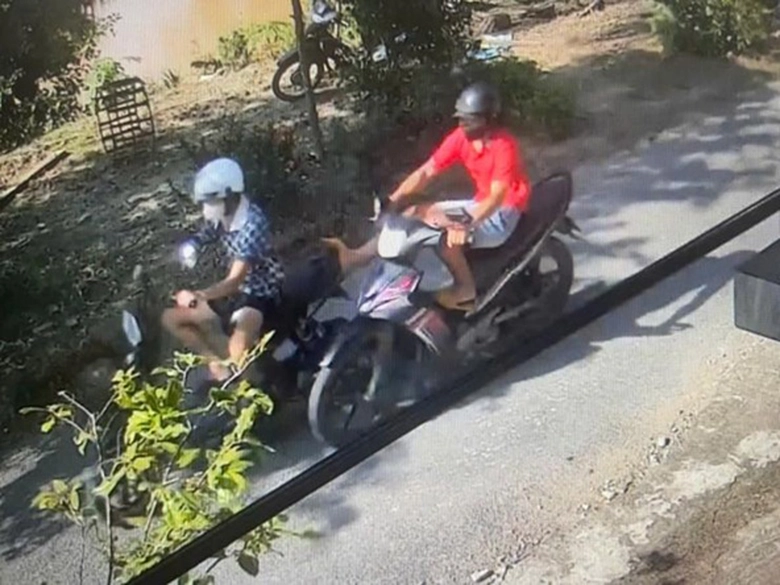 Đồng Th&aacute;p: Cuộc rượt đuổi h&agrave;ng chục km bắt t&ecirc;n cướp l&agrave;m cảnh s&aacute;t bị thương- Ảnh 1.