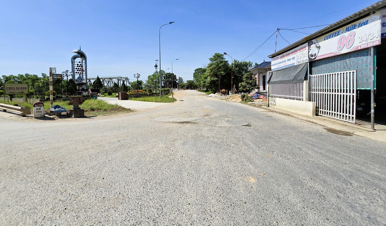 Cận cảnh c&ocirc;ng tr&igrave;nh dịch chuyển, mở rộng đường ngang c&ograve;n dở dang, chờ vốn ở Quảng Trị- Ảnh 11.