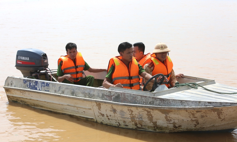 Thanh H&oacute;a: Đ&agrave;o tạo kỹ năng l&aacute;i xuồng m&aacute;y cho c&ocirc;ng an cấp x&atilde;- Ảnh 3.