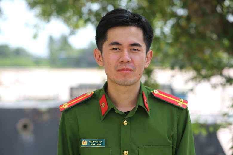 Thanh H&oacute;a: Đ&agrave;o tạo kỹ năng l&aacute;i xuồng m&aacute;y cho c&ocirc;ng an cấp x&atilde;- Ảnh 2.