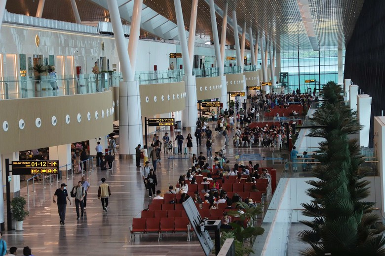 Bamboo Airways chuyển toàn bộ chuyến bay nội địa sang ga T3 Tân Sơn Nhất từ 18/8- Ảnh 1. Bamboo Airways chuyển toàn bộ chuyến bay nội địa sang ga T3 Tân Sơn Nhất từ 18/8- Ảnh 1.