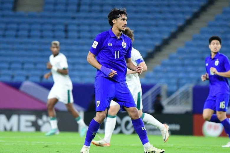 Sao U23 Th&aacute;i Lan g&acirc;y sốt khi ghi b&agrave;n v&agrave;o lưới PSG v&agrave; Real Sociedad- Ảnh 1.