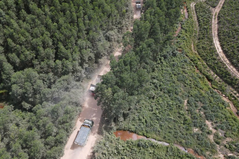 Huế: Tỉnh lộ 16 nắng bụi, mưa lầy tiềm ẩn tai nạn giao th&ocirc;ng- Ảnh 1.