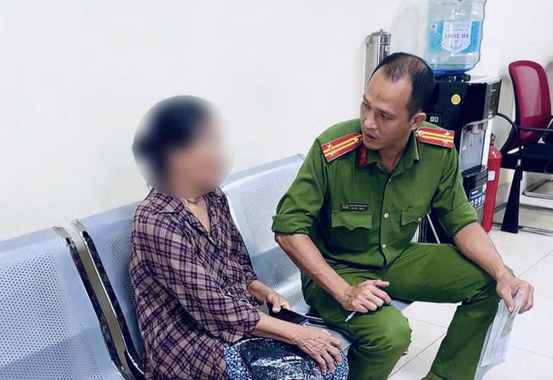 Cụ b&agrave; 76 tuổi su&yacute;t mất 100 triệu đồng v&igrave; cuộc gọi giả mạo c&ocirc;ng an b&aacute;o d&iacute;nh &aacute;n ma t&uacute;y- Ảnh 1.