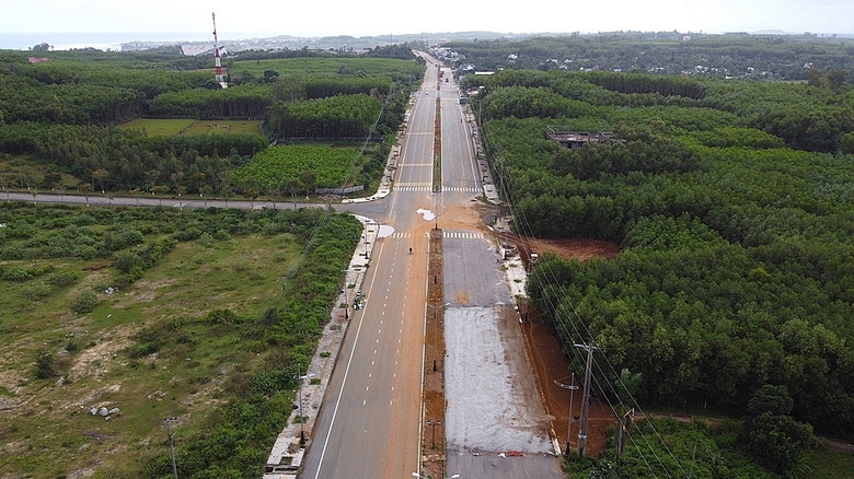 Khẩn trương khắc phục hậu quả vụ tai nạn tại c&ocirc;ng trường x&acirc;y dựng ở Quảng Ng&atilde;i- Ảnh 2.