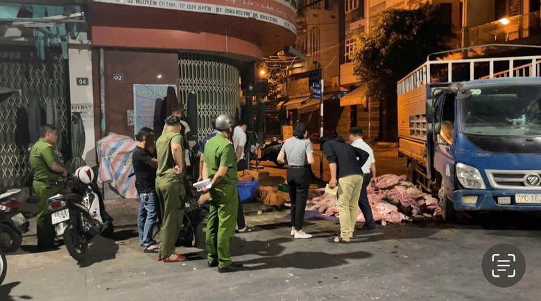 Gia Lai: Ph&aacute;t hiện, ti&ecirc;u hủy hơn 1 tấn thịt heo h&ocirc;i thối tuồn ra thị trường- Ảnh 1.