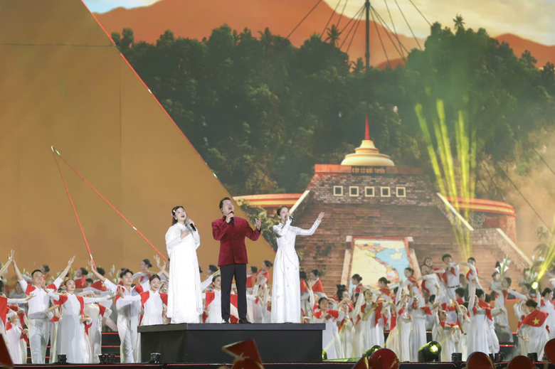 Gần 3.000 nghệ sĩ tái hiện 80 năm hành trình dân tộc qua chương trình nghệ thuật đặc biệt- Ảnh 7. Gần 3.000 nghệ sĩ tái hiện 80 năm hành trình dân tộc qua chương trình nghệ thuật đặc biệt- Ảnh 7.