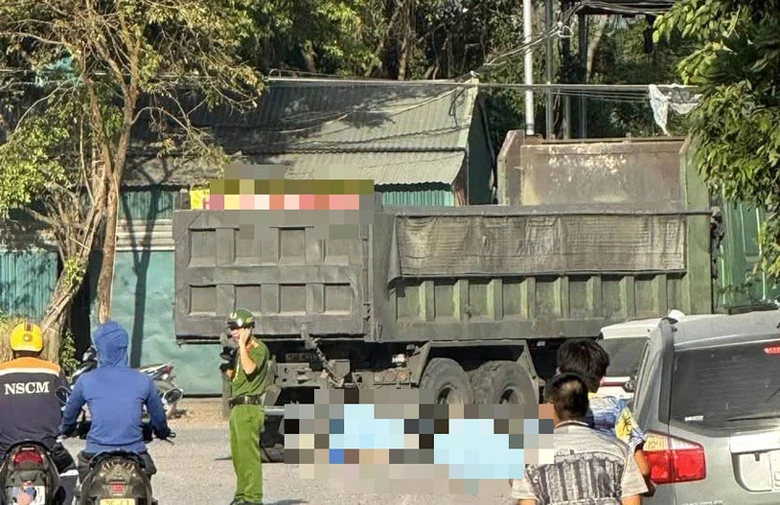 Hiện trường xảy ra vụ TNGT khiến hai vợ chồng gặp nạn. Hiện trường xảy ra vụ TNGT khiến hai vợ chồng gặp nạn.