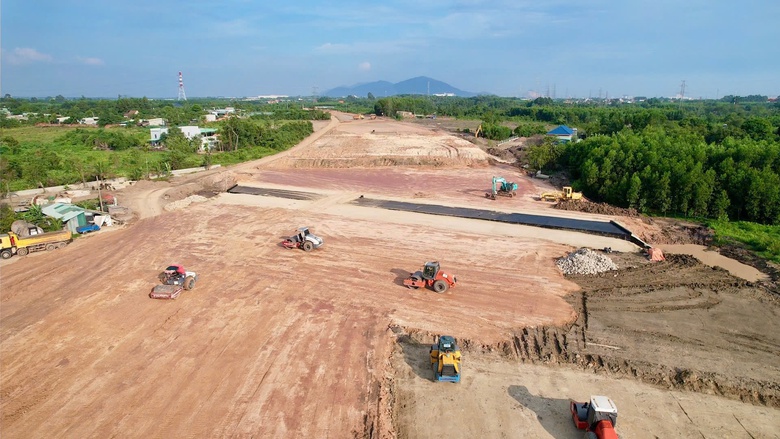 Nhiều thách thức được nhận diện trong thi công cao tốc Biên Hoà - Vũng Tàu- Ảnh 1. Nhiều thách thức được nhận diện trong thi công cao tốc Biên Hoà - Vũng Tàu- Ảnh 1.