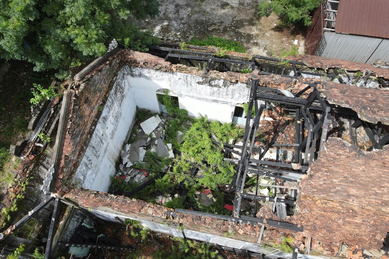 Huế: Cận cảnh di t&iacute;ch Quốc Tử Gi&aacute;m trước ng&agrave;y được tr&ugrave;ng tu- Ảnh 9.