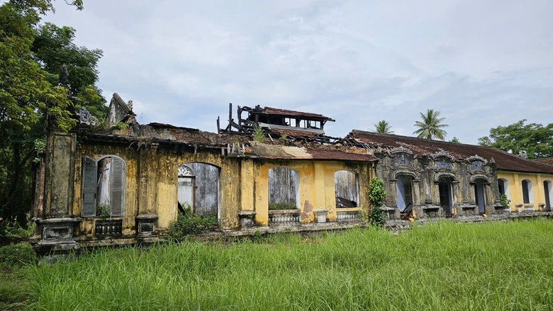 Huế: Cận cảnh di t&iacute;ch Quốc Tử Gi&aacute;m trước ng&agrave;y được tr&ugrave;ng tu- Ảnh 3.