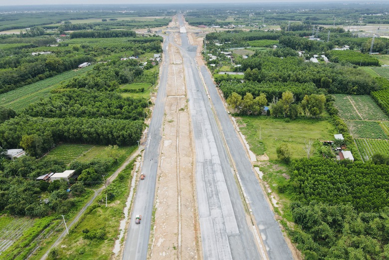 Đồng Nai ph&ecirc; b&igrave;nh Ban Quản l&yacute; dự &aacute;n chậm tiến độ 2 dự &aacute;n trọng điểm quốc gia- Ảnh 2.