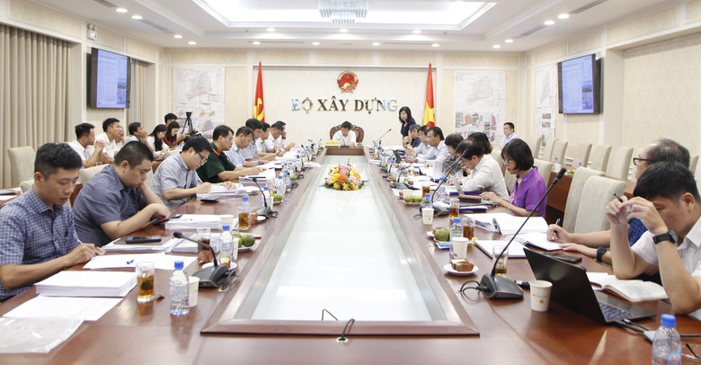 To&agrave;n cảnh Hội nghị thẩm định Đồ &aacute;n điều chỉnh quy hoạch chung x&acirc;y dựng khu kinh tế Năm Căn, tỉnh C&agrave; Mau đến năm 2040.