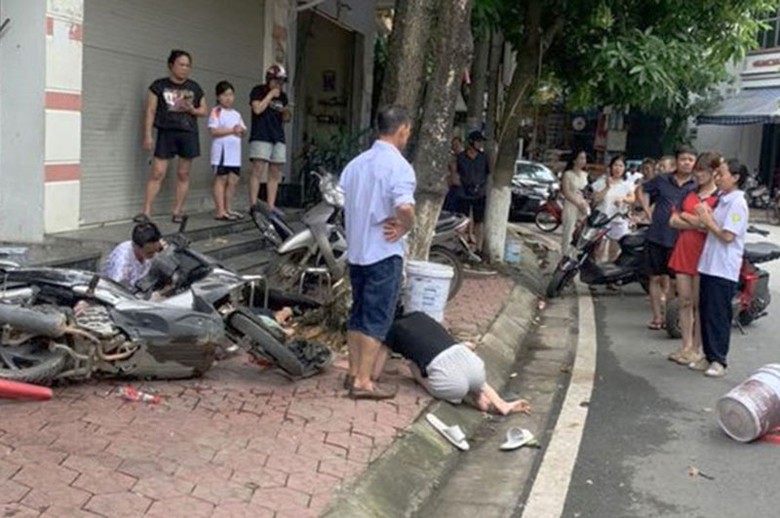 Hiện trường vụ tai nạn thương t&acirc;m.