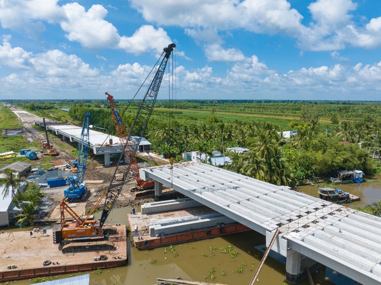 Thiếu cả triệu m&eacute;t khối c&aacute;t, cao tốc Ch&acirc;u Đốc - Cần Thơ - S&oacute;c Trăng kh&oacute; bứt tốc- Ảnh 1.