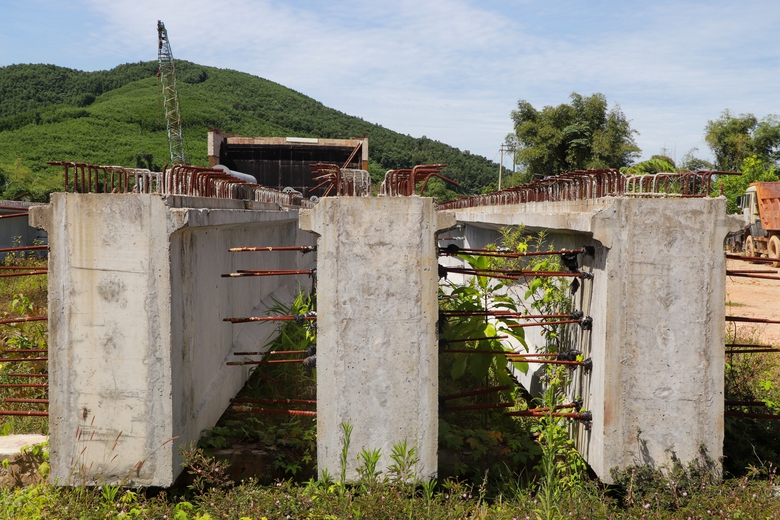 Cầu 280 tỷ đồng ở Đ&agrave; Nẵng thi c&ocirc;ng cầm chừng, chủ đầu tư n&oacute;i g&igrave;?- Ảnh 3.