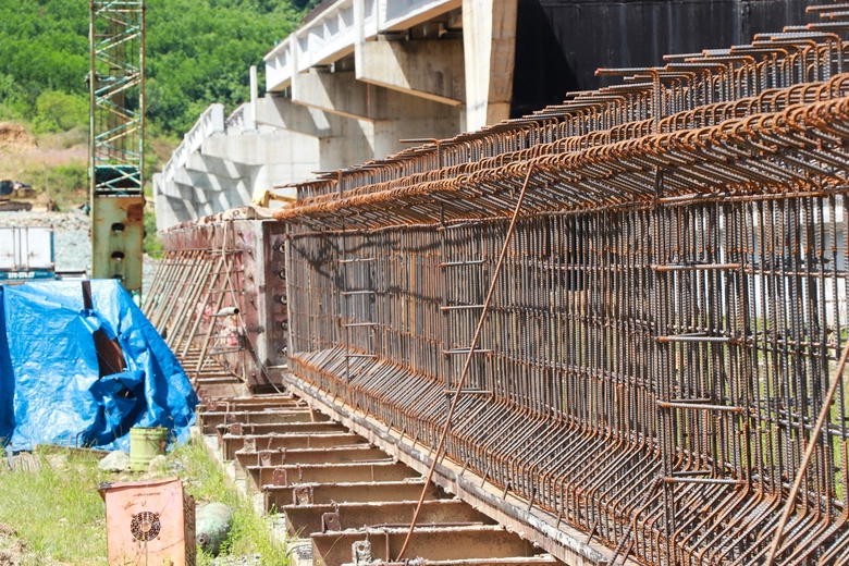 Cầu 280 tỷ đồng ở Đ&agrave; Nẵng thi c&ocirc;ng cầm chừng, chủ đầu tư n&oacute;i g&igrave;?- Ảnh 4.