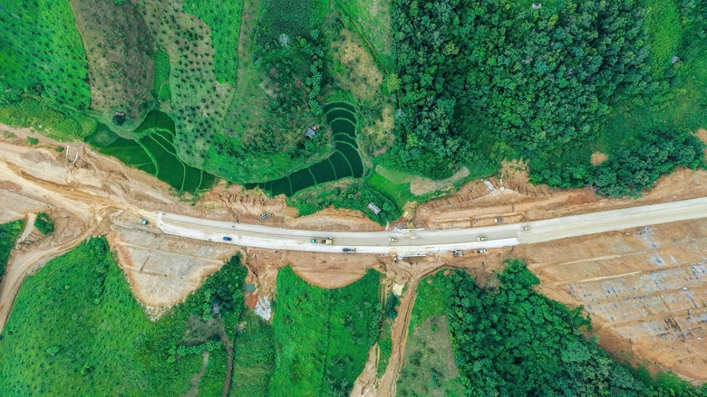 Thi đua cao điểm 100 ng&agrave;y đ&ecirc;m nối th&ocirc;ng hai cao tốc lớn qua Lạng Sơn dịp 19/12- Ảnh 2.