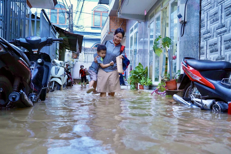 Mưa dồn dập, cảnh báo lũ quét sạt lở đất một số nơi của tỉnh Đồng Nai- Ảnh 1. Mưa dồn dập, cảnh báo lũ quét sạt lở đất một số nơi của tỉnh Đồng Nai- Ảnh 1.