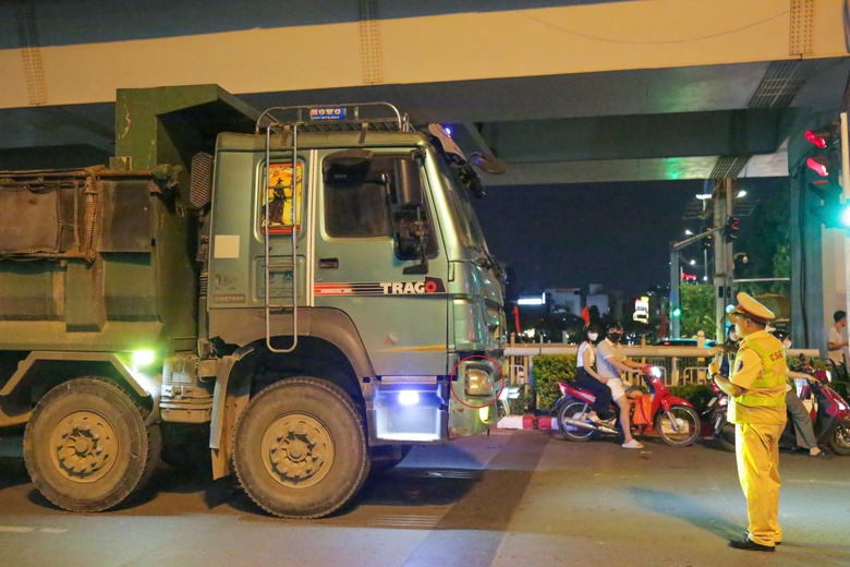 Tai nạn giao th&ocirc;ng giảm s&acirc;u sau một th&aacute;ng CSGT tổng kiểm so&aacute;t xe kinh doanh vận tải- Ảnh 3.