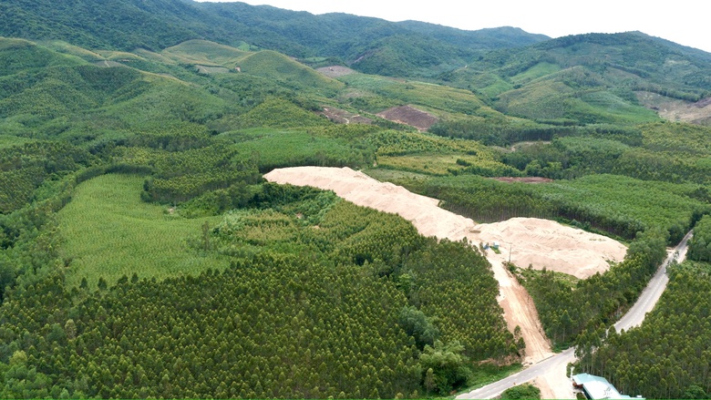 R&agrave; so&aacute;t, xử l&yacute; b&atilde;i tập kết c&aacute;t tr&ecirc;n đất n&ocirc;ng nghiệp ở Gia Lai- Ảnh 1.