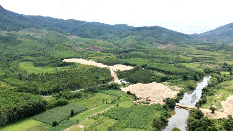 R&agrave; so&aacute;t, xử l&yacute; b&atilde;i tập kết c&aacute;t tr&ecirc;n đất n&ocirc;ng nghiệp ở Gia Lai- Ảnh 4.