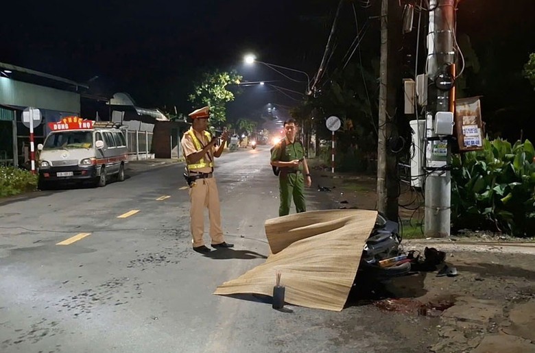 Hiện trường vụ tai nạn rạng s&aacute;ng 12/9 - Ảnh: CAĐT.