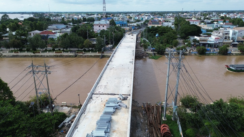 Đồng Tháp: Cầu Hồng Ngự bắc qua sông Tiền, thông xe cuối năm 2025- Ảnh 1. Đồng Tháp: Cầu Hồng Ngự bắc qua sông Tiền, thông xe cuối năm 2025- Ảnh 1.