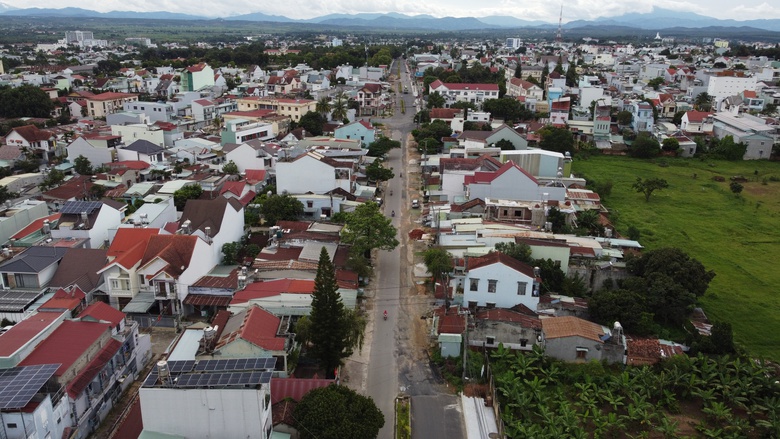 Đường 457 tỷ đồng ở Quảng Ng&atilde;i thi c&ocirc;ng &igrave; ạch, g&acirc;y bức x&uacute;c- Ảnh 2.