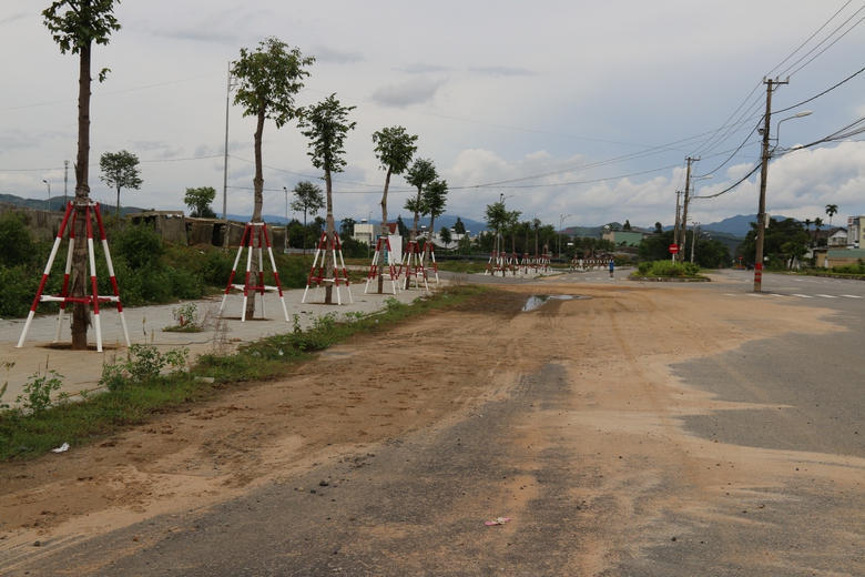 Đường 457 tỷ đồng ở Quảng Ng&atilde;i thi c&ocirc;ng &igrave; ạch, g&acirc;y bức x&uacute;c- Ảnh 15.