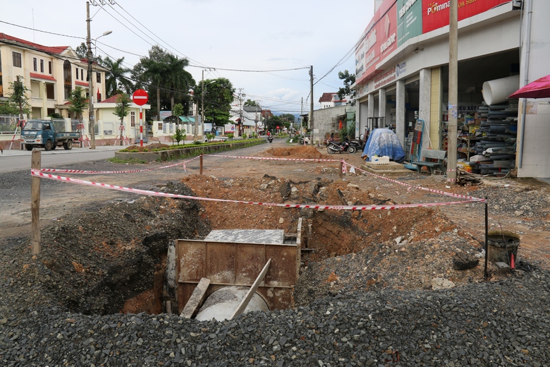 Đường 457 tỷ đồng ở Quảng Ng&atilde;i thi c&ocirc;ng &igrave; ạch, g&acirc;y bức x&uacute;c- Ảnh 10.