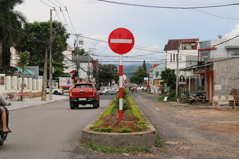 Đường 457 tỷ đồng ở Quảng Ng&atilde;i thi c&ocirc;ng &igrave; ạch, g&acirc;y bức x&uacute;c- Ảnh 13.