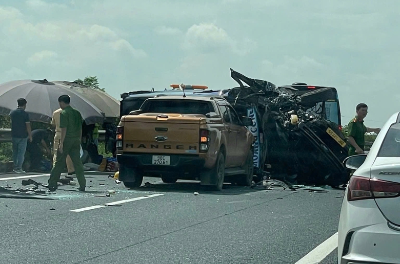 Tai nạn li&ecirc;n ho&agrave;n tr&ecirc;n cao tốc Cầu Giẽ - Ninh B&igrave;nh, nhiều người bị thương- Ảnh 1.