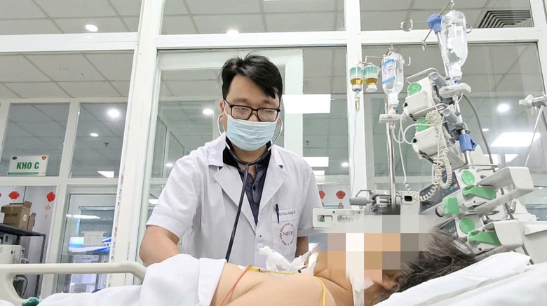 Gia tăng ca mắc sốt xuất huyết, nhiều ca nguy kịch chỉ sau vài ngày- Ảnh 2. Gia tăng ca mắc sốt xuất huyết, nhiều ca nguy kịch chỉ sau vài ngày- Ảnh 2.