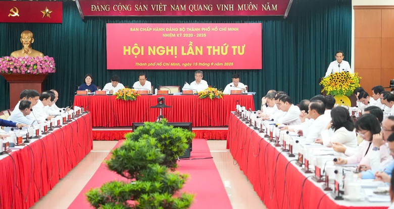Hội nghị lần thứ 4 Ban Chấp hành Đảng bộ TP.HCM thông qua nhiều nội dung quan trọng- Ảnh 1. Hội nghị lần thứ 4 Ban Chấp hành Đảng bộ TP.HCM thông qua nhiều nội dung quan trọng- Ảnh 1.