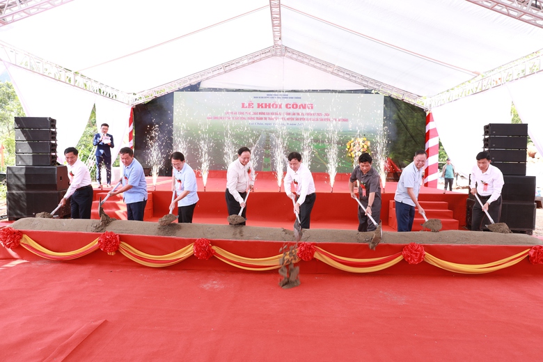 Khởi c&ocirc;ng dự &aacute;n đường tr&aacute;nh 100 tỷ đồng ở Lai Ch&acirc;u- Ảnh 6.