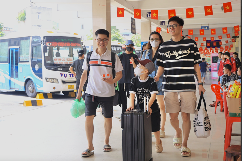 Dễ d&agrave;ng x&acirc;y dựng gi&aacute; v&eacute; xe kh&aacute;ch tuyến cố định nhờ c&oacute; đặc điểm kinh tế - kỹ thuật- Ảnh 2.