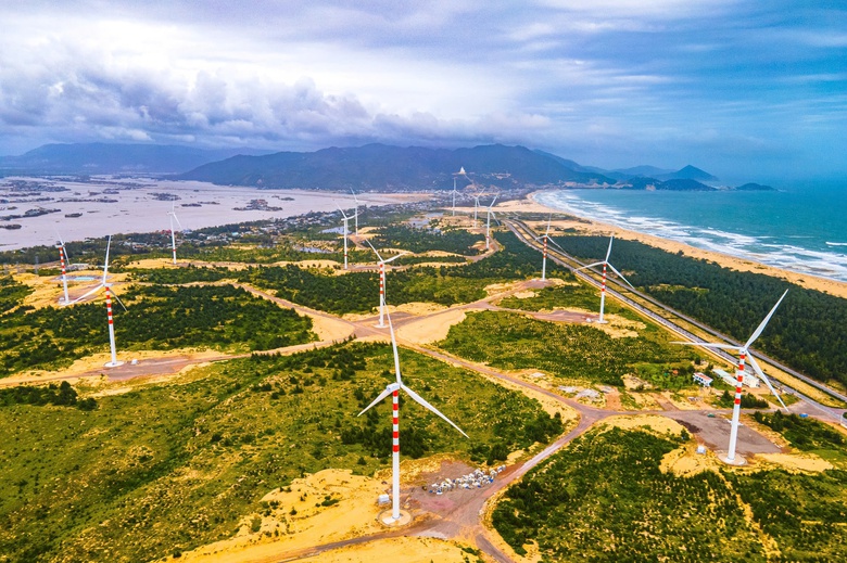 Gia Lai hướng tới trở thành trung tâm năng lượng sạch khu vực miền Trung - Tây Nguyên- Ảnh 3. Gia Lai hướng tới trở thành trung tâm năng lượng sạch khu vực miền Trung - Tây Nguyên- Ảnh 3.