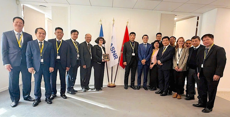 Thứ trưởng Phạm Minh H&agrave; l&agrave;m việc với Cục An to&agrave;n hạt nh&acirc;n v&agrave; Bảo vệ bức xạ Ph&aacute;p- Ảnh 2.