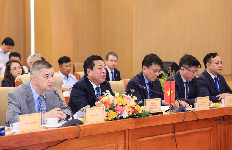 Bộ trưởng Trần Hồng Minh: Th&uacute;c đẩy hợp t&aacute;c h&agrave;ng hải Việt - Nga thực chất, hiệu quả- Ảnh 3.
