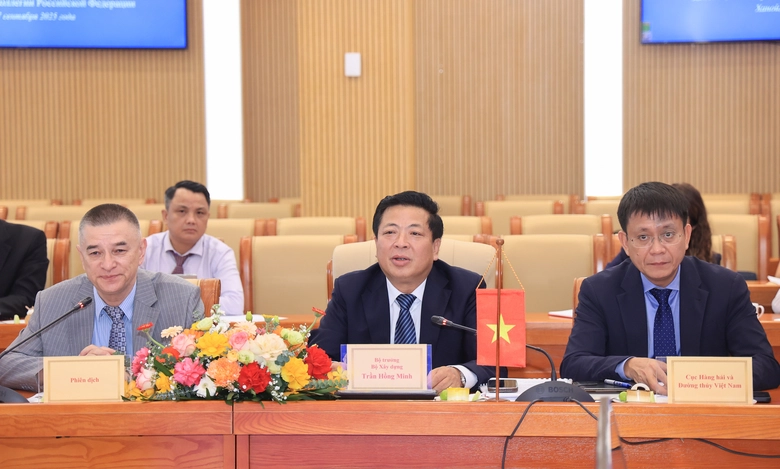 Bộ trưởng Trần Hồng Minh: Th&uacute;c đẩy hợp t&aacute;c h&agrave;ng hải Việt - Nga thực chất, hiệu quả- Ảnh 1.