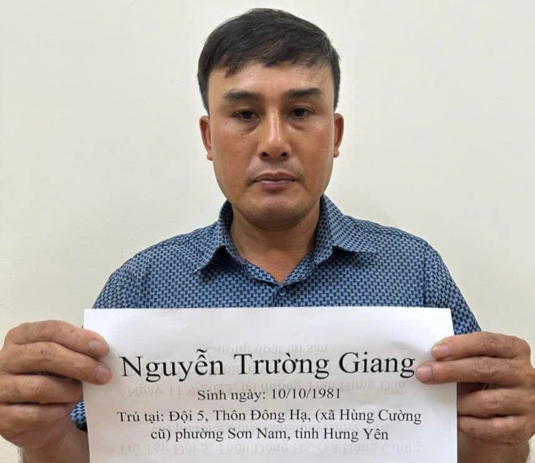 Ph&uacute; Thọ: Khởi tố t&agrave;i xế taxi "chặt ch&eacute;m" 2,5 triệu đồng cho qu&atilde;ng đường 70km- Ảnh 1.