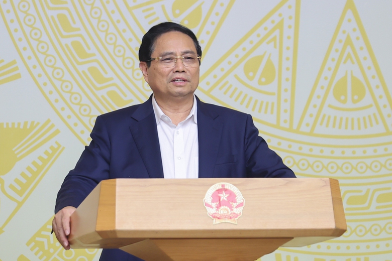 Thủ tướng: Thay đổi tư duy, c&aacute;ch l&agrave;m để th&uacute;c đẩy đầu tư c&ocirc;ng mạnh mẽ hơn- Ảnh 1.