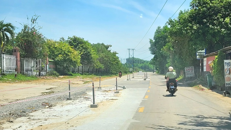 Quảng Ng&atilde;i đẩy mạnh sửa chữa, cải tạo quốc lộ 24B đảm bảo an to&agrave;n giao th&ocirc;ng- Ảnh 4.