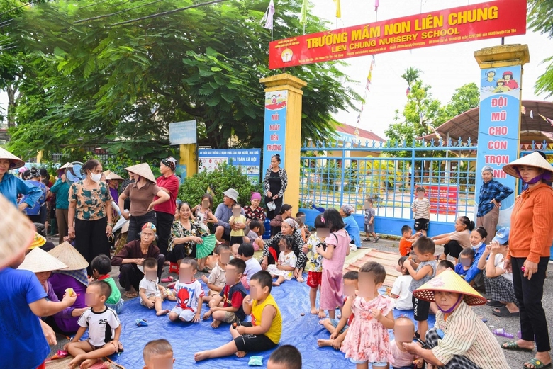 Chủ tịch Bắc Ninh chỉ đạo khẩn vụ phụ huynh phản đối con học xa nhà sau sáp nhập trường- Ảnh 1. Chủ tịch Bắc Ninh chỉ đạo khẩn vụ phụ huynh phản đối con học xa nhà sau sáp nhập trường- Ảnh 1.