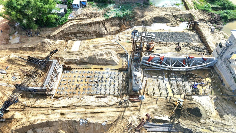 Quảng Ng&atilde;i chạy đua đưa c&aacute;c dự &aacute;n ngh&igrave;n tỷ đồng tr&ecirc;n s&ocirc;ng Tr&agrave; Kh&uacute;c về đ&iacute;ch năm 2025- Ảnh 4.