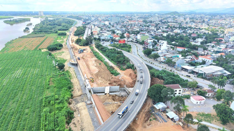 Quảng Ng&atilde;i chạy đua đưa c&aacute;c dự &aacute;n ngh&igrave;n tỷ đồng tr&ecirc;n s&ocirc;ng Tr&agrave; Kh&uacute;c về đ&iacute;ch năm 2025- Ảnh 12.