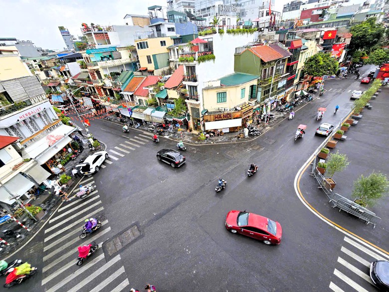 Người d&acirc;n n&oacute;i g&igrave; về kh&ocirc;ng gian đi bộ tại khu vực quảng trường Đ&ocirc;ng Kinh - Nghĩa Thục?- Ảnh 9.